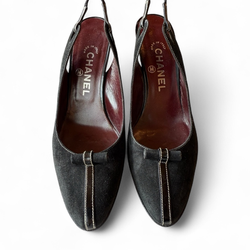 Vintage Chanel black suede sling back with patent leather detail 37.5 w/ dustbag - Picture 1 of 9